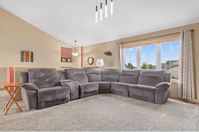 8649 Independence Drive, Chisago City, MN 55013 - Photo 12