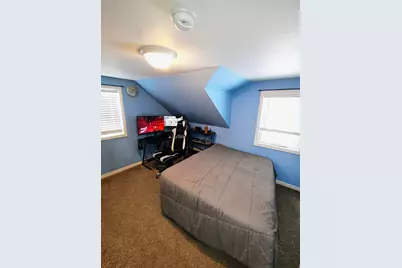 704 Martha Avenue N, Thief River Falls, MN 56701 - Photo 6