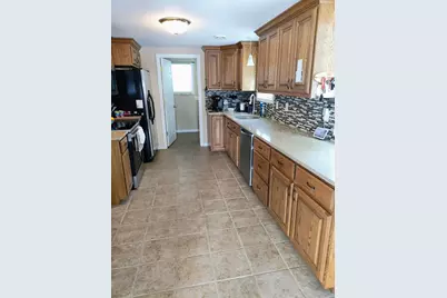 704 Martha Avenue N, Thief River Falls, MN 56701 - Photo 12