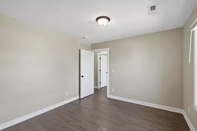 84 Curtice Street E, Saint Paul, MN 55107 - Photo 10