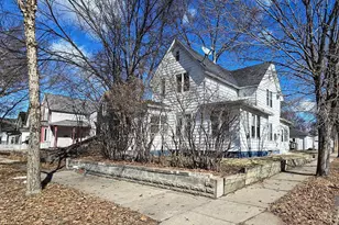 922 N Woodbridge St, Saint Paul, MN 55117 - Photo 1