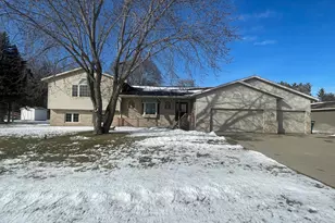 1768 245th St, Saint Augusta, MN 56301 - Photo 2