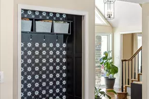 4317 Oak Ridge Ct, Vadnais Heights, MN 55127 - Photo 8