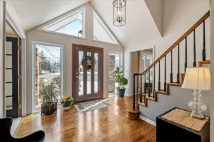 4317 Oak Ridge Ct, Vadnais Heights, MN 55127 - Photo 6