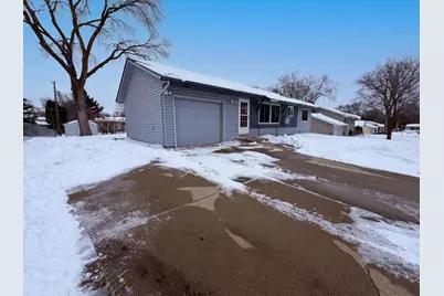 8183 Henslowe Avenue S, Cottage Grove, MN 55016 - Photo 6