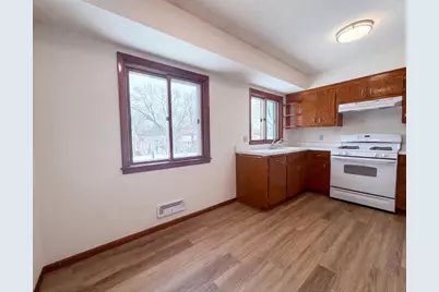 8183 Henslowe Avenue S, Cottage Grove, MN 55016 - Photo 2