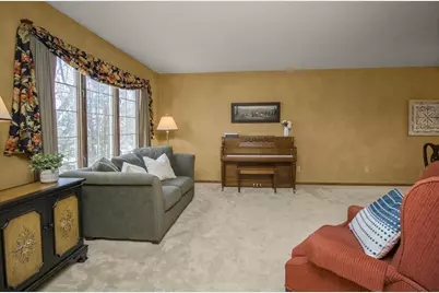 8944 Saint Croix Road, Woodbury, MN 55125 - Photo 6