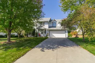 8944 St Croix Rd, Woodbury, MN 55125 - Photo 2