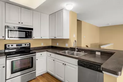 2209 St Johns Place, Woodbury, MN 55129 - Photo 10