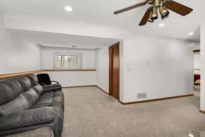 2427 Henslow Avenue N, Oakdale, MN 55128 - Photo 12