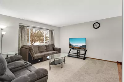 2427 Henslow Avenue N, Oakdale, MN 55128 - Photo 2