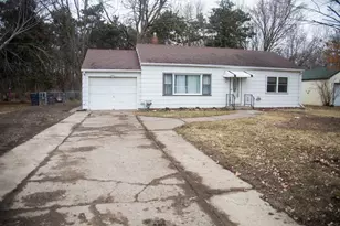 475 W 1st St, Rush City, MN 55069 - Photo 4