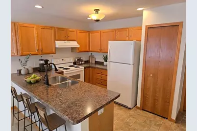 7462 Hinton Park Avenue S, Cottage Grove, MN 55016 - Photo 6