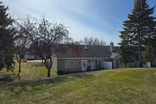 7462 Hinton Park Ave S, Cottage Grove, MN 55016 - Photo 4