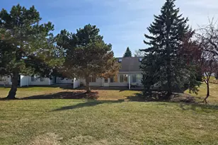 7462 Hinton Park Ave S, Cottage Grove, MN 55016 - Photo 2