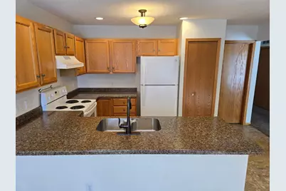 7462 Hinton Park Avenue S, Cottage Grove, MN 55016 - Photo 8