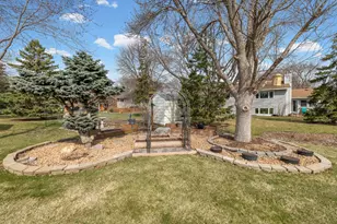 12700 90th Pl N, Maple Grove, MN 55369 - Photo 38