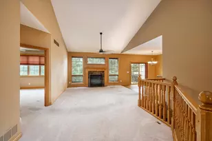 10106 Chestnut Cir N, Brooklyn Park, MN 55443 - Photo 8