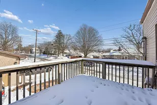 1237 5th St E, Saint Paul, MN 55106 - Photo 20