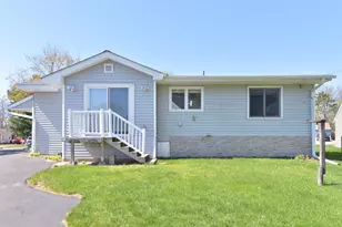 215 Keith Rd, Circle Pines, MN 55014 - Photo 6