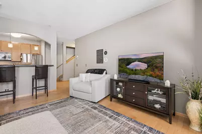 512 W 84th Street, Bloomington, MN 55420 - Photo 4