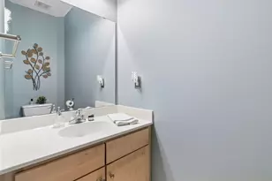 512 W 84th St, Bloomington, MN 55420 - Photo 10