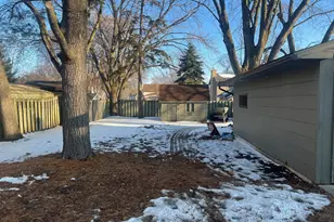 423 E 2nd St, Litchfield, MN 55355 - Photo 22