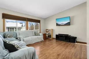 4465 Clover Ln, Eagan, MN 55122 - Photo 4