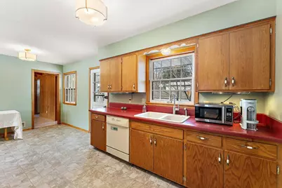 7447 Cloman Way, Inver Grove Heights, MN 55076 - Photo 12