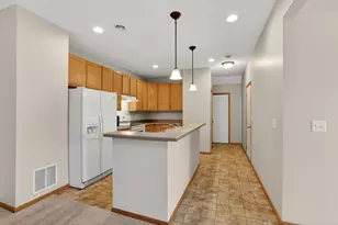 290 Emory Ln SE, Rochester, MN 55904 - Photo 10