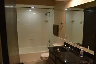 242 Stephen Ct, Chaska, MN 55318 - Photo 8