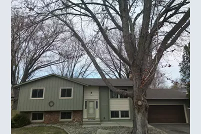 242 Stephen Court, Chaska, MN 55318 - Photo 1
