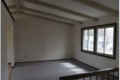 242 Stephen Court, Chaska, MN 55318 - Photo 6