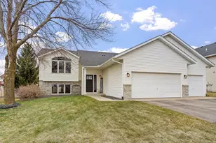 2218 Chase Dr, Faribault, MN 55021 - Photo 2