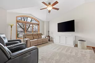 2218 Chase Dr, Faribault, MN 55021 - Photo 8