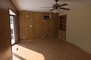 918 Plainview Ln, Albert Lea, MN 56007 - Photo 2