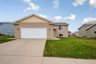5779 Excalibur Ct NW, Rochester, MN 55901 - Photo 34