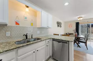 8706 Quarry Ridge Ln, Woodbury, MN 55125 - Photo 16