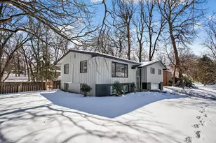 2301 Manor Dr, Burnsville, MN 55337 - Photo 2