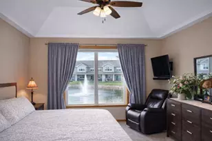 10726 Lyndale Bluffs Trail, Bloomington, MN 55420 - Photo 14