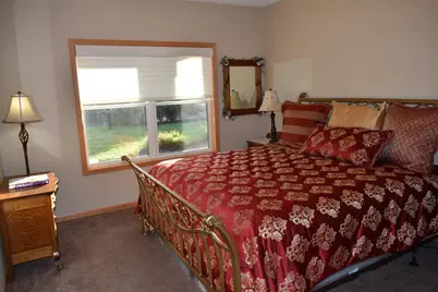 10726 Lyndale Bluffs Trail, Bloomington, MN 55420 - Photo 34