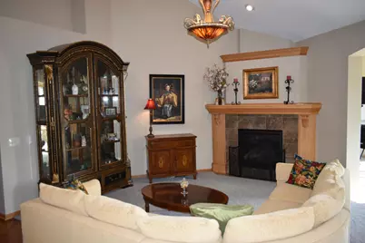 10726 Lyndale Bluffs Trail, Bloomington, MN 55420 - Photo 8