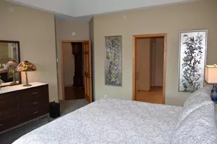 10726 Lyndale Bluffs Trail, Bloomington, MN 55420 - Photo 16