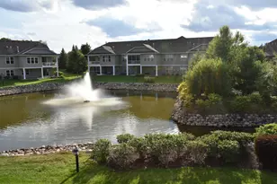 10726 Lyndale Bluffs Trail, Bloomington, MN 55420 - Photo 12
