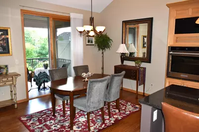 10726 Lyndale Bluffs Trail, Bloomington, MN 55420 - Photo 12