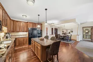 5275 Grandview Square, Edina, MN 55436 - Photo 2