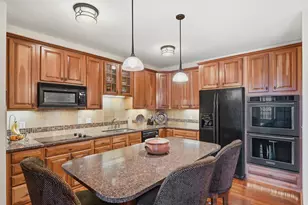5275 Grandview Square, Edina, MN 55436 - Photo 4