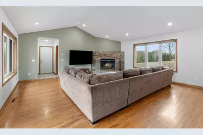 9675 Summit Place, Chaska, MN 55318 - Photo 42