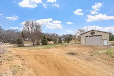 9675 Summit Place, Chaska, MN 55318 - Photo 10