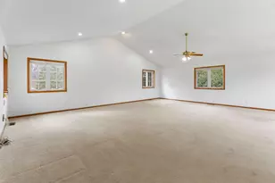 9675 Summit Pl, Chaska, MN 55318 - Photo 32